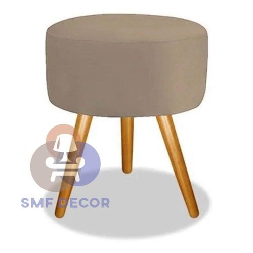 Puff Redondo Pés Palito Capuccino Assento em Espuma Suede Bege SMF Decor