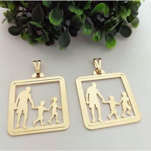 Pingente Medalha Pai E Filhos Banhado A Ouro