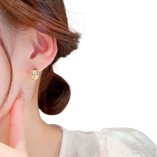 Brinco Feminino Delicado Gota Lua Dourado Luxo Elegante