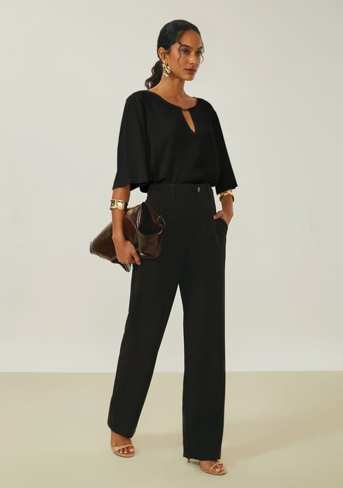 Camiseta Maria.Valentina Solta Decote Careca Manga Curta Padrão Preto